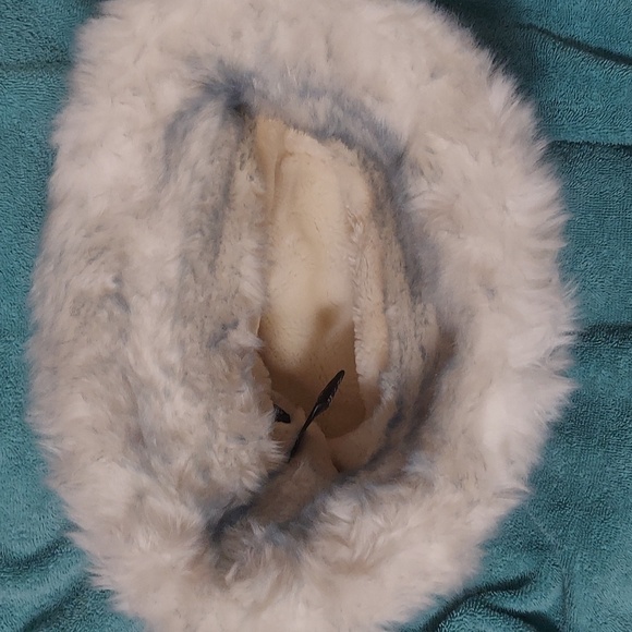 Pelle Studio Wilson Leather Faux Fur Lined Suede Hat - Picture 6 of 11